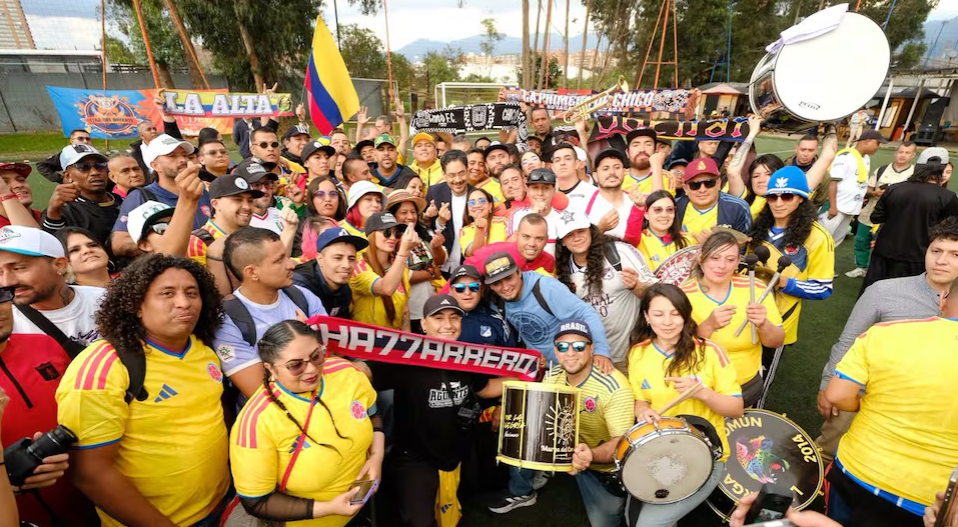Polémica por el uso de la camiseta de la Selección Colombia se traslada a la campaña presidencial