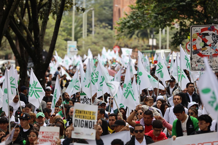 Aprendices del SENA marchan en Sogamoso para destacar beneficios de la reforma laboral